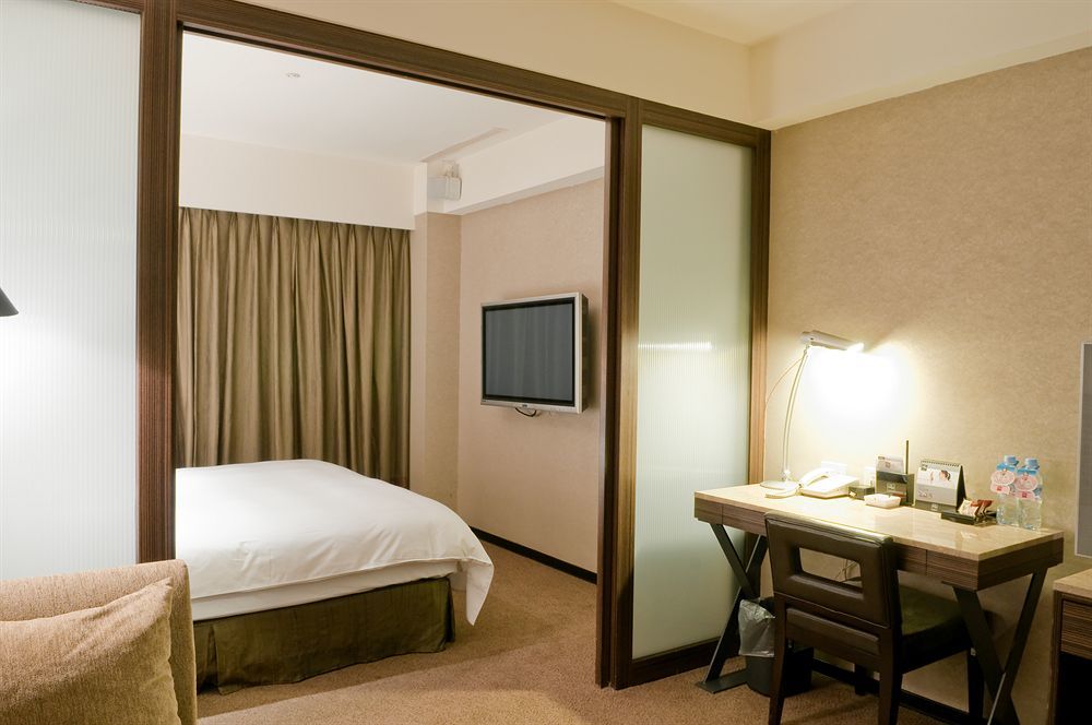 The Tango Hotel Taipei Linsen Extérieur photo
